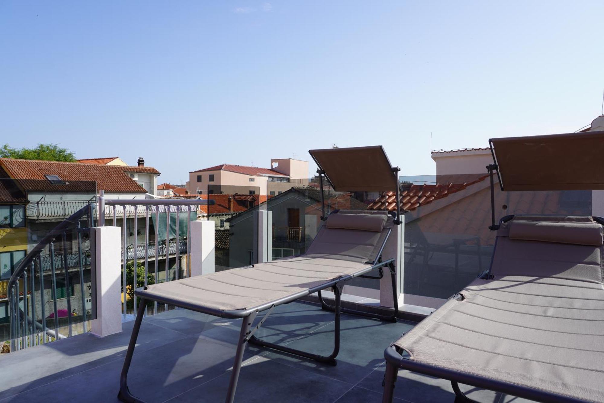 שיבניק Fjaka Apartments & Rooms מראה חיצוני תמונה